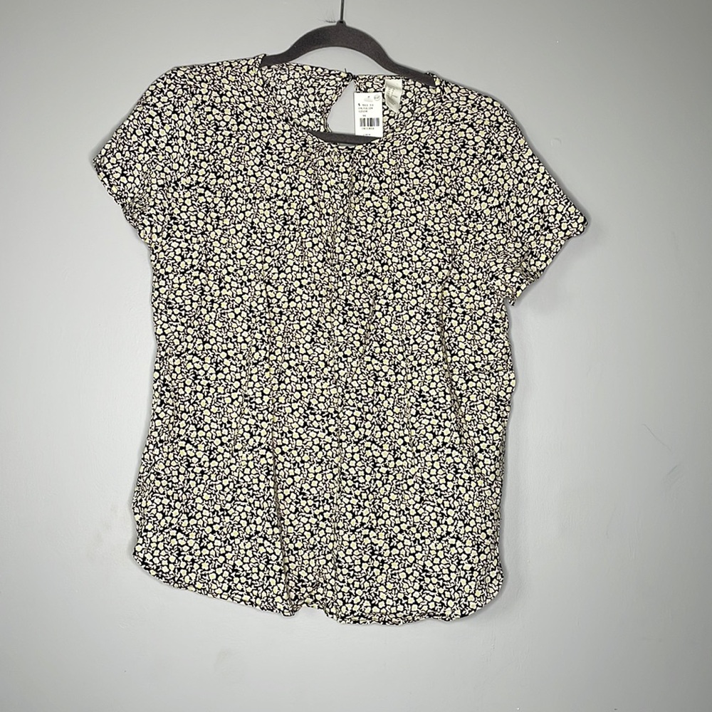 Giant Tiger Short Sleeve Top